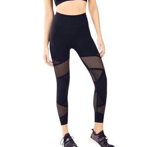 NWT FABLETICS Mosaic High-Waisted 7/8 Tight Size XS